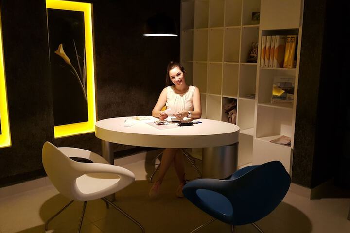 Concierge desk