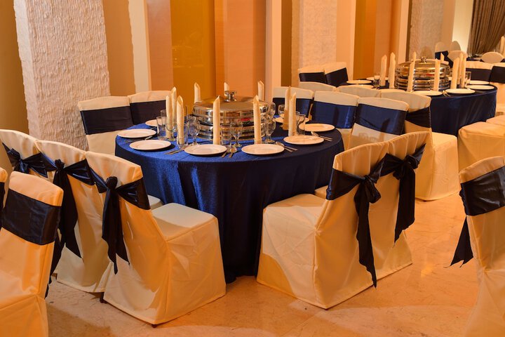 Ballroom/Hall 14 of 19