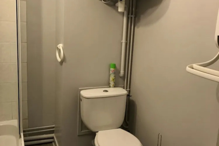 Room 8 of 14