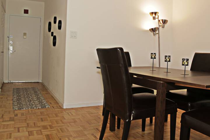 Room 4 of 9