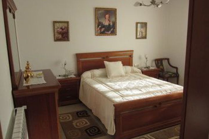 Room 17 of 24