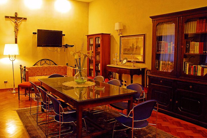 Dining 80 of 94