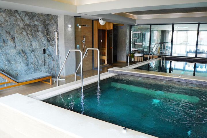 Spa 43 of 52