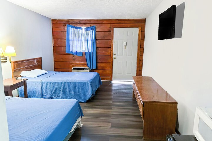 Room 9 of 43