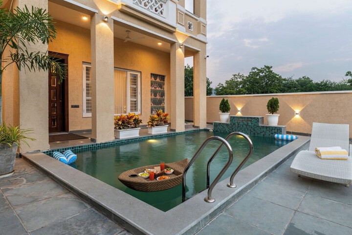 Pool 16 of 26