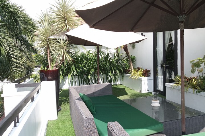 Terrace/Patio 19 of 45