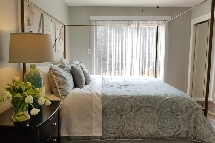 Room 5 of 13