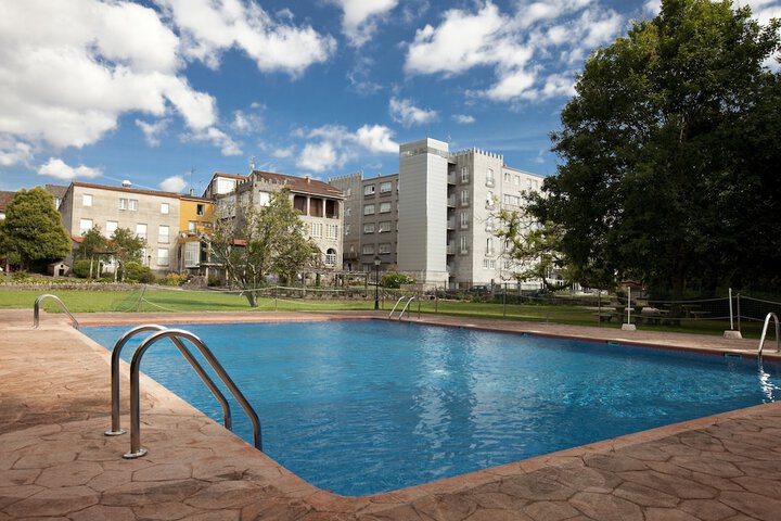 Pool 8 of 17
