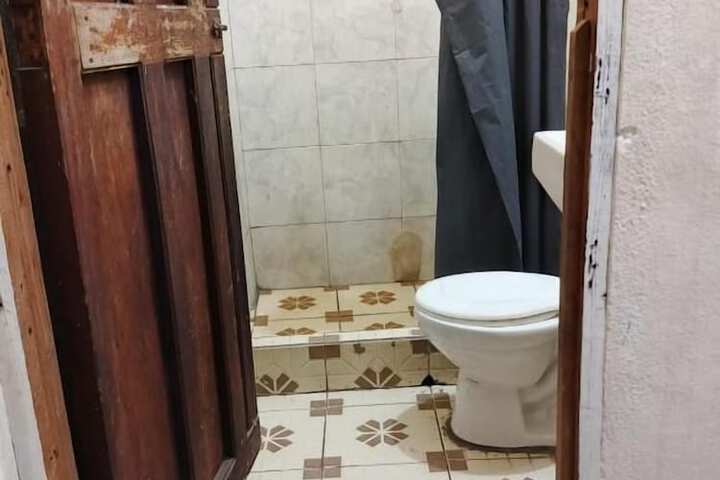 Room 7 of 10