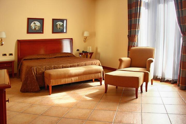 Room 41 of 46