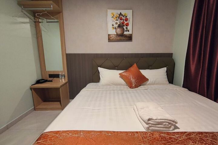 Room 38 of 60