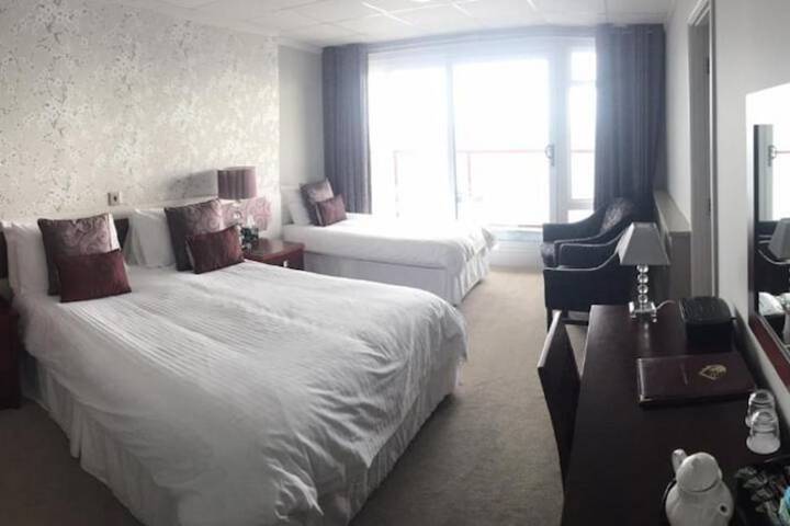 Room 30 of 96