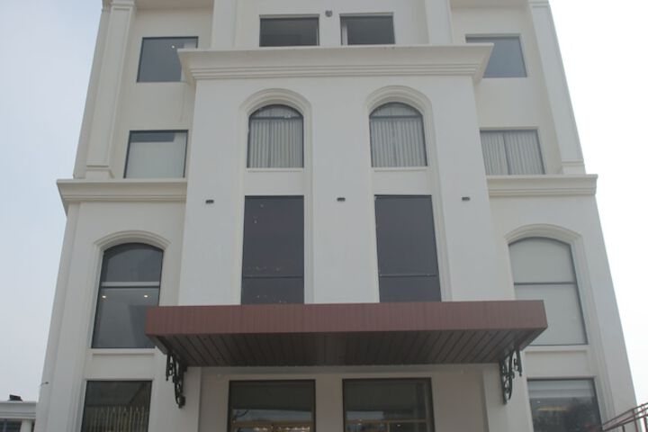 Hotel 12 of 14
