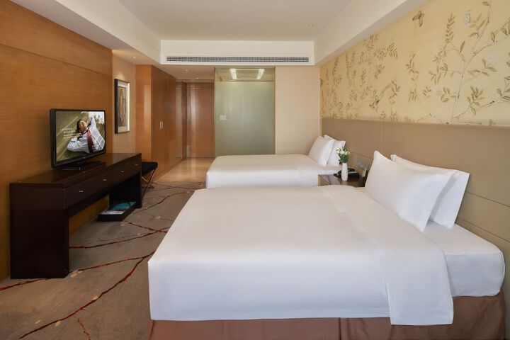 Room 19 of 49