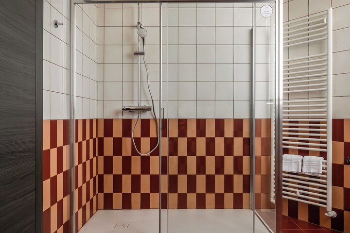 Room 36 of 69