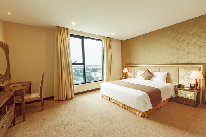 Room 10 of 63