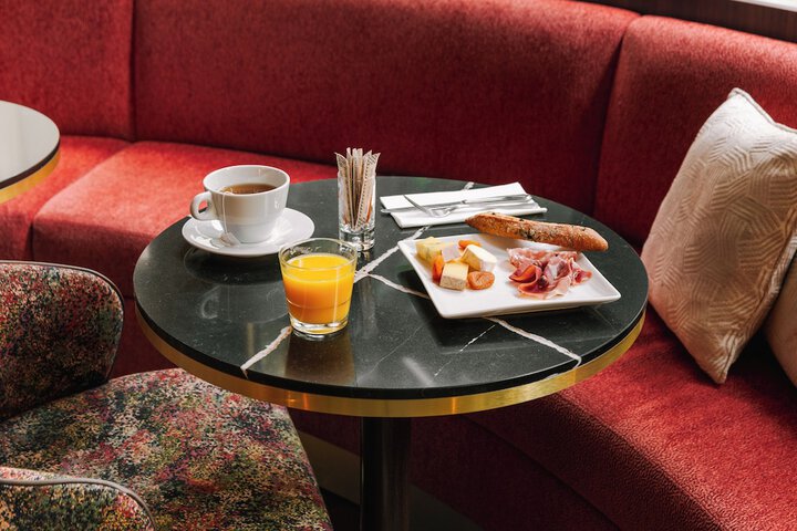 Breakfast/Coffee Service 77 of 91