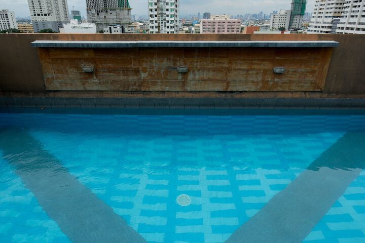 Pool Hotel
