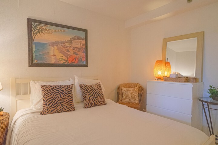 Room 4 of 152