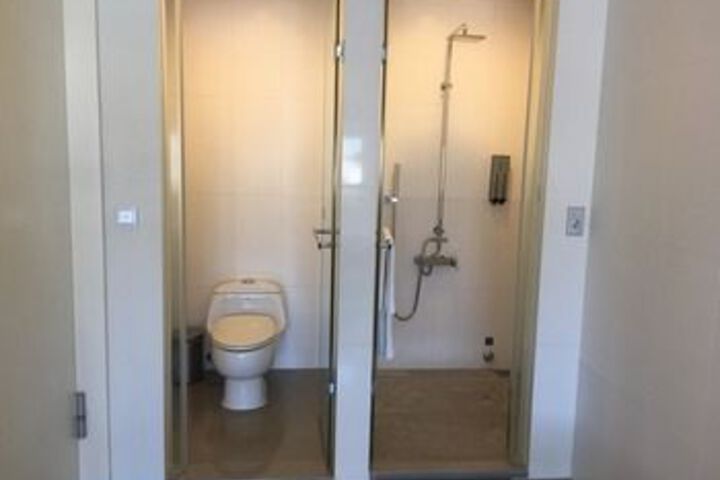 Room 4 of 49