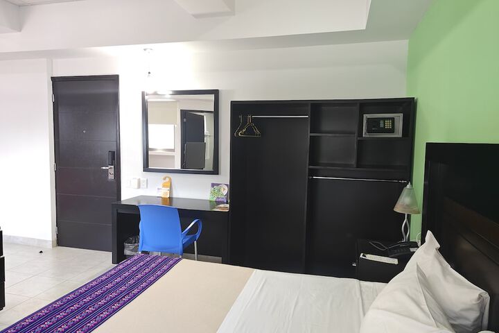Room 7 of 20