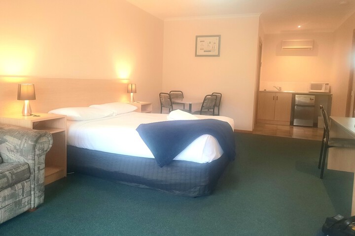 Room 17 of 29