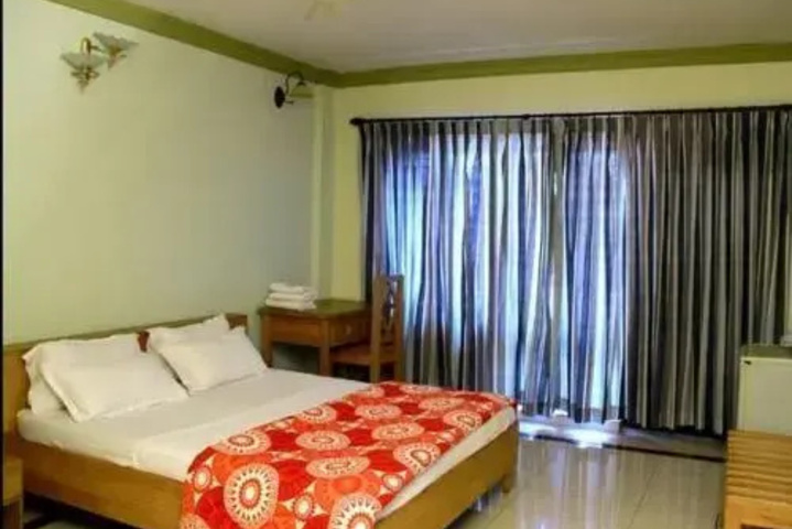 Room 2 of 9