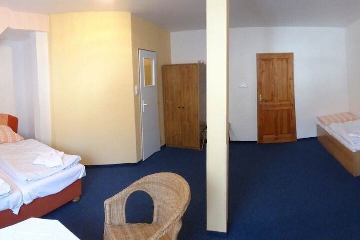 Room 2 of 20