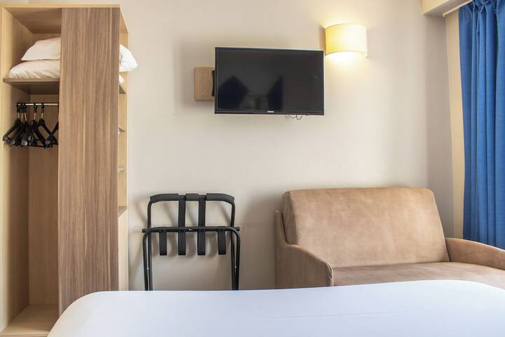 Room 26 of 140