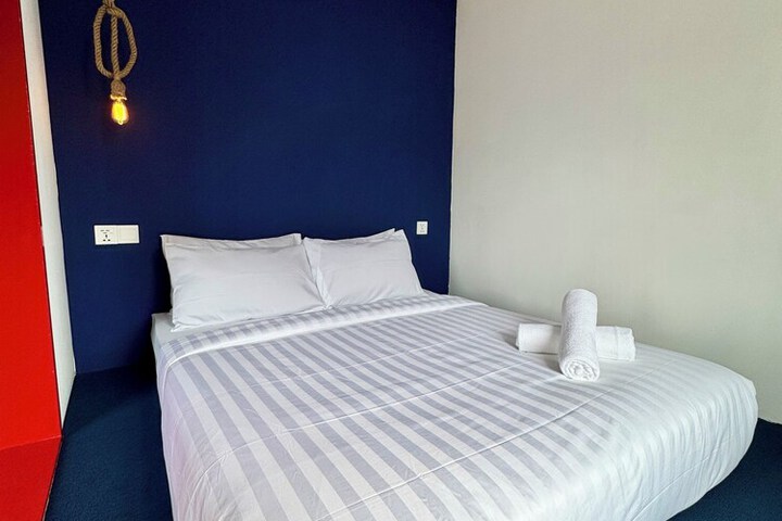 Room 47 of 122