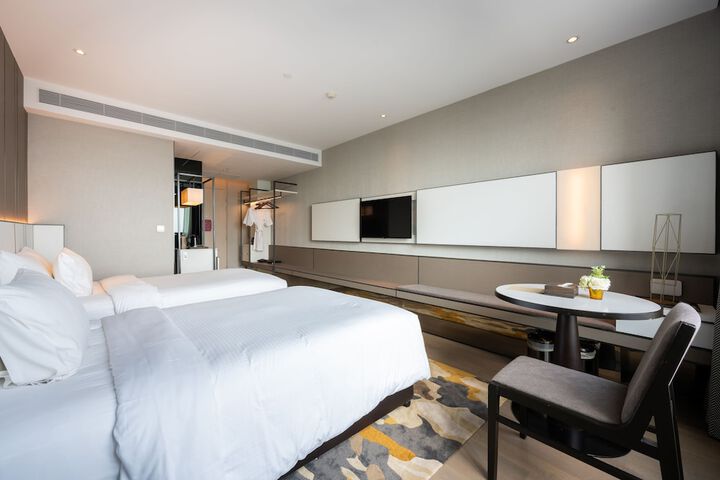 Room 37 of 151