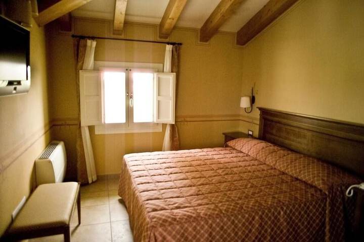 Room 5 of 17