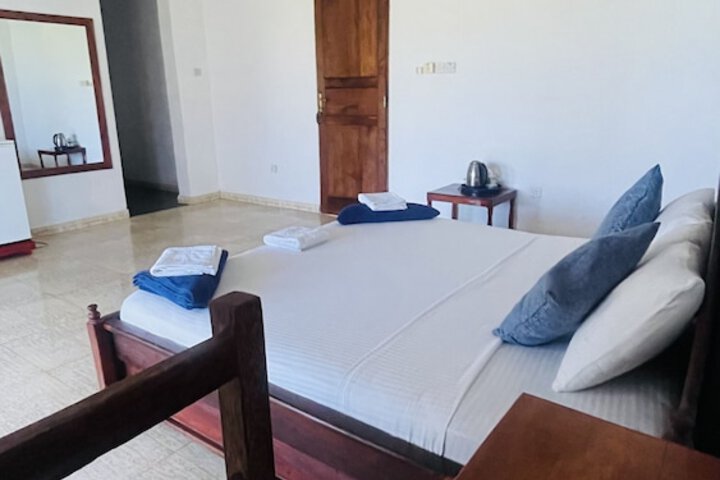 Room 9 of 92