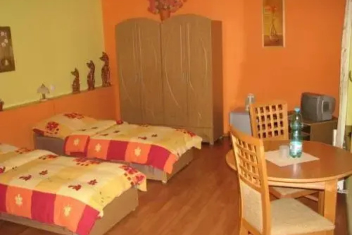 Room 3 of 13