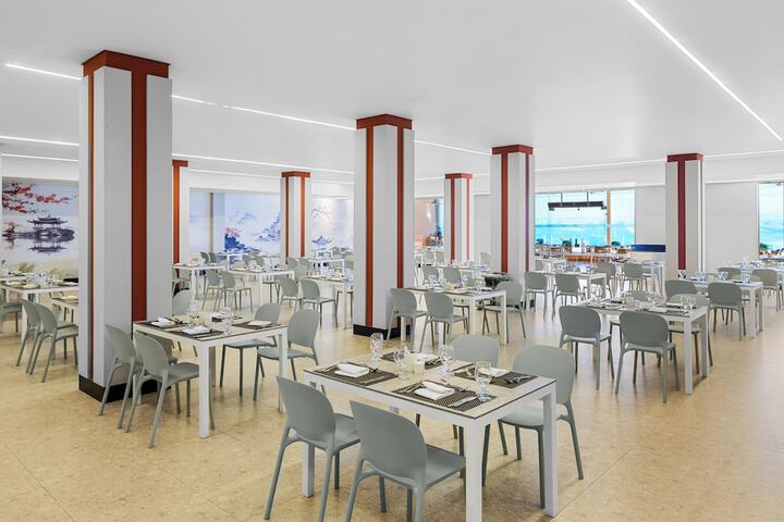 Dining 127 of 220