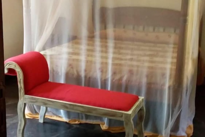 Room 8 of 22