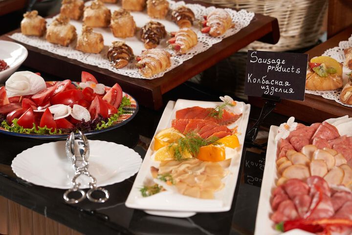 Breakfast/Coffee Service 69 of 98