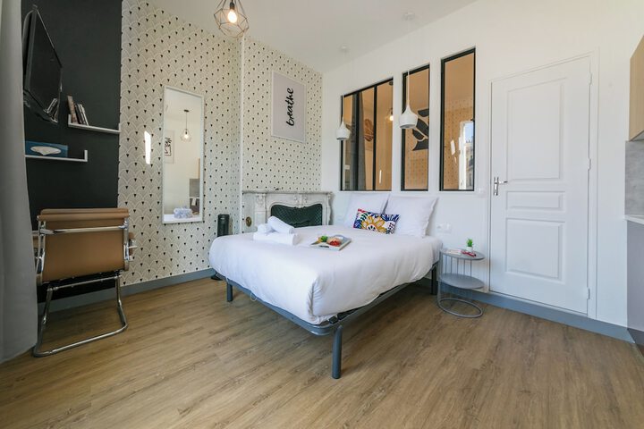 Room 25 of 118