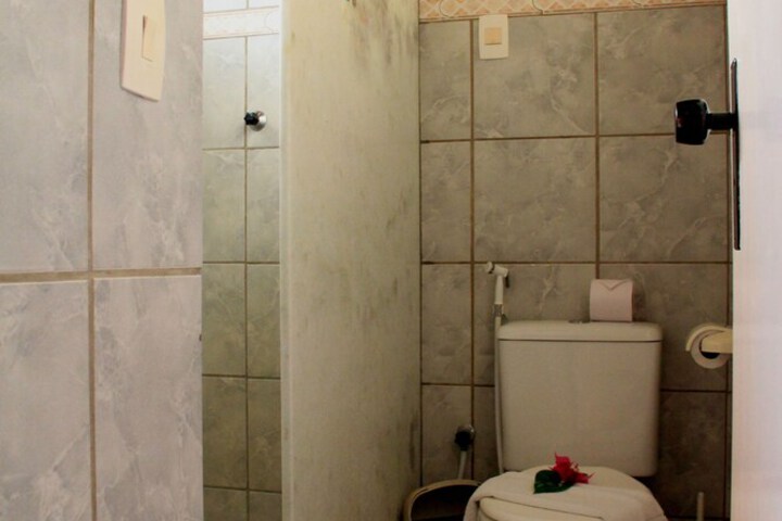 Room 12 of 40