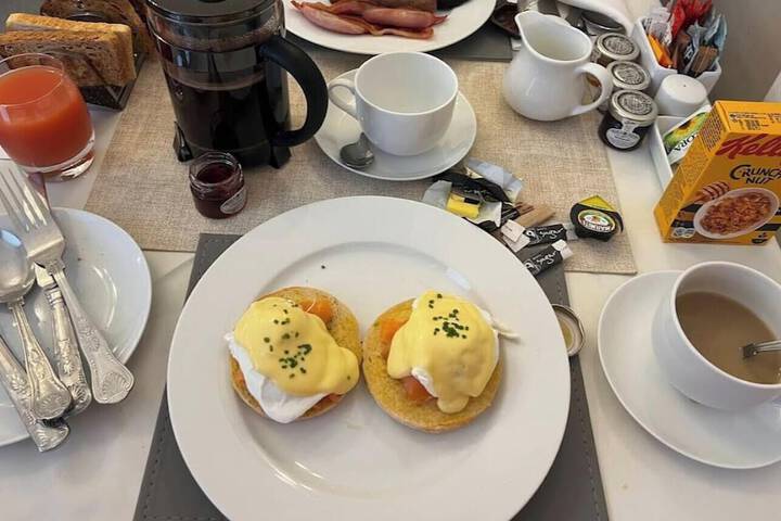 Breakfast/Coffee Service 88 of 118