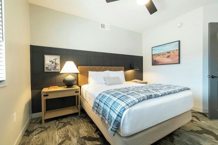 Room 4 of 39