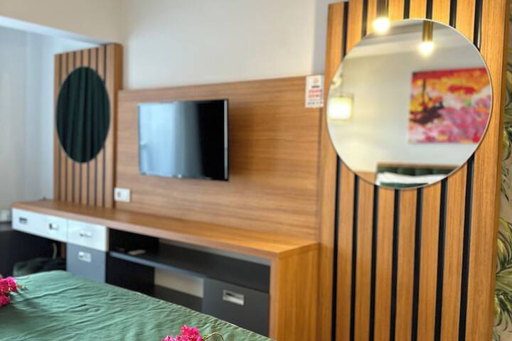 Room 29 of 102