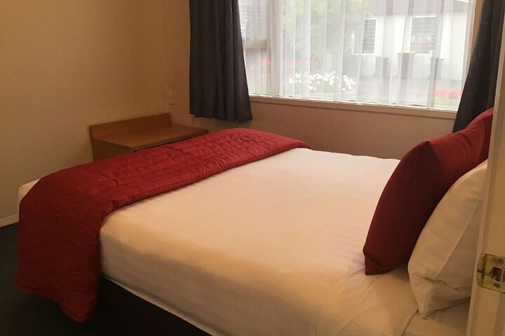 Room 16 of 68