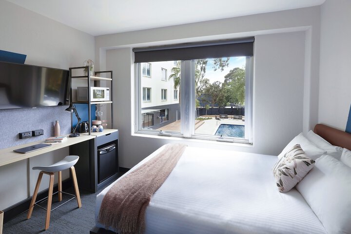 Room 15 of 80
