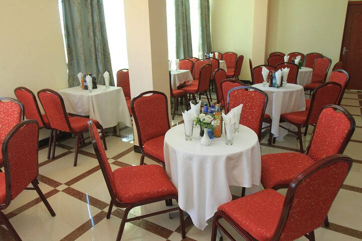 Ballroom/Hall 41 of 49