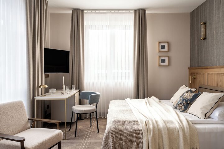 Room 25 of 73