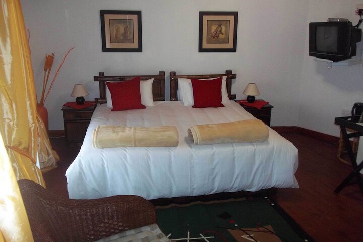 Room 3 of 80
