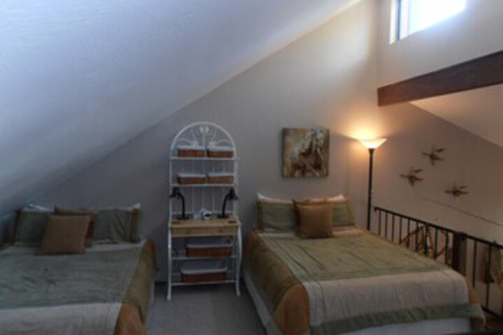 Room 11 of 20