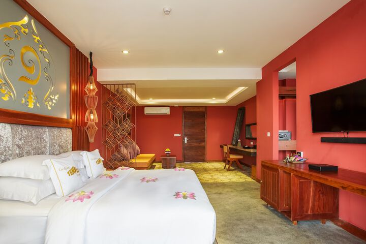 Room 19 of 111