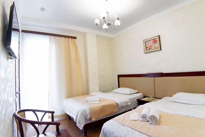 Room 10 of 43